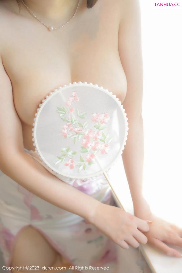 江真真  [XiuRen]高清写真图 2023.08.21 No.7262 江真真 旗袍美臀第60张图片